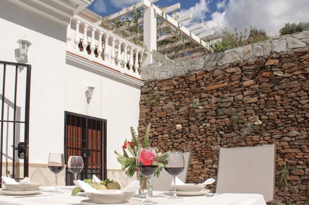 Fuentezuelas Pool Villa Sayalonga Bagian luar foto
