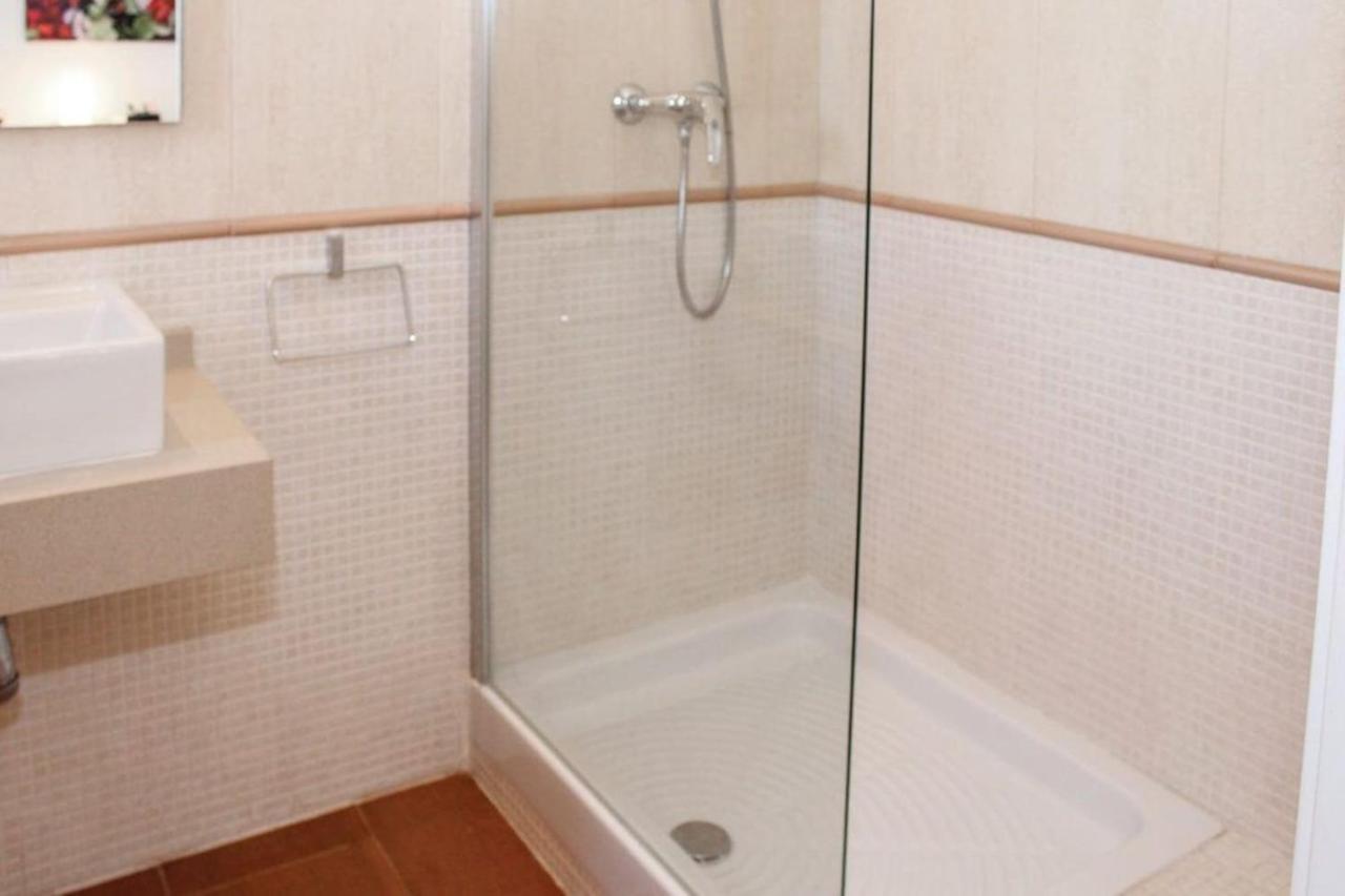 Fuentezuelas Pool Villa Sayalonga Bagian luar foto